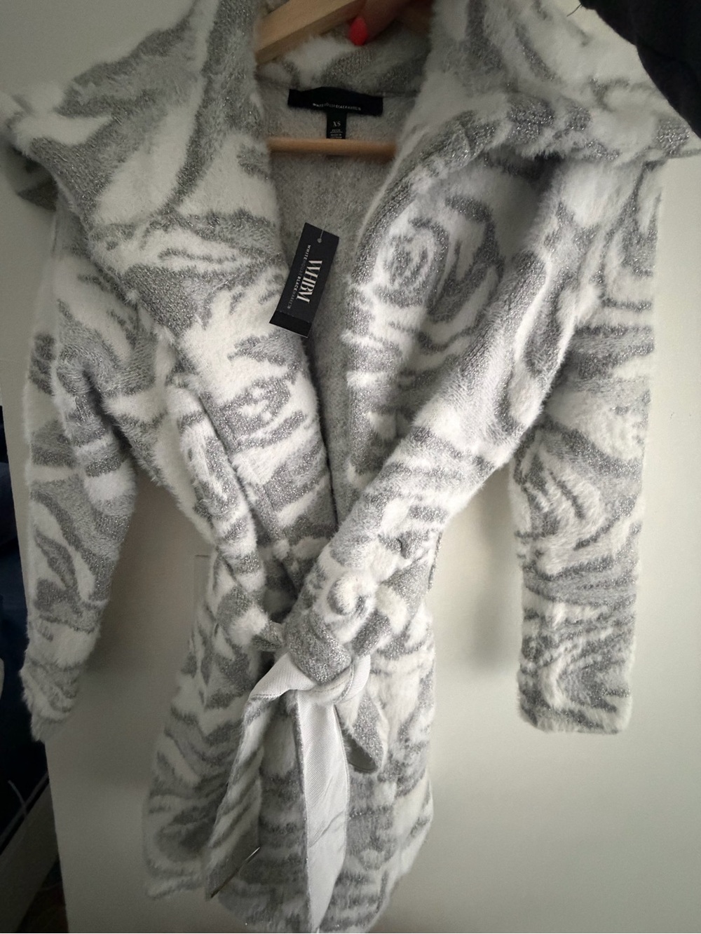 White House Black Market Gray & White Patterned Trench Coat
